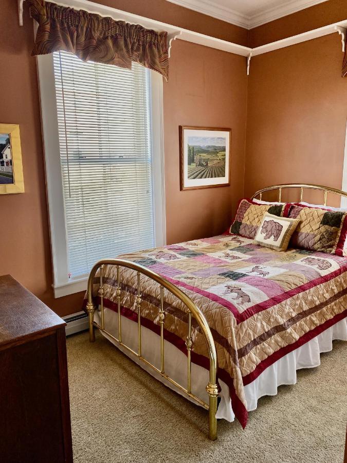 Bristol Suites Екстер'єр фото