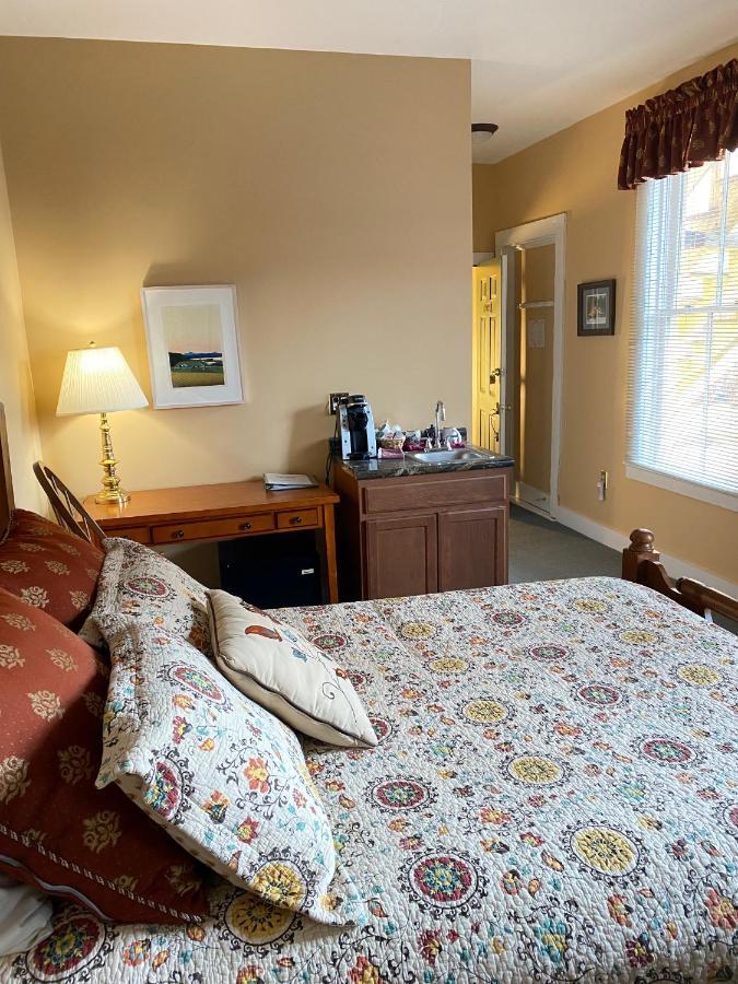 Bristol Suites Екстер'єр фото