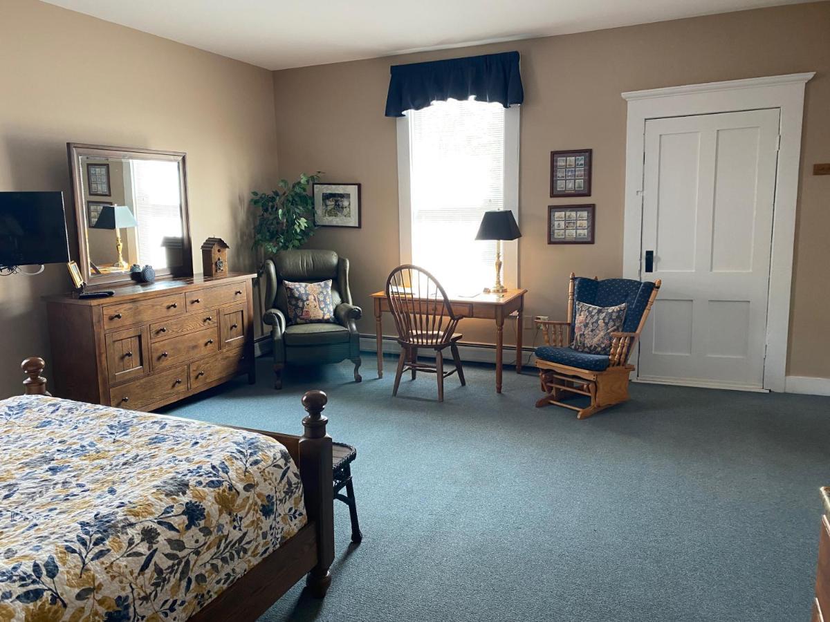 Bristol Suites Екстер'єр фото